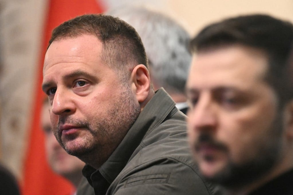 Volt ukrán képviselő ismertette, milyen feltételek mellett mondhatna le Zelenszkij