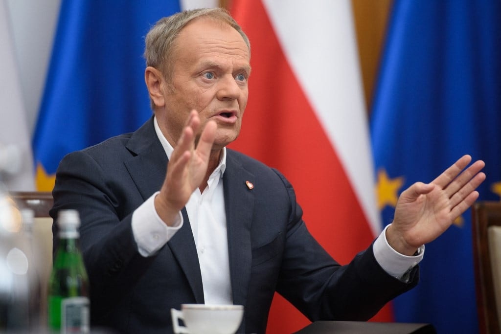 Tusk a régió legerősebb hadseregére vágyik