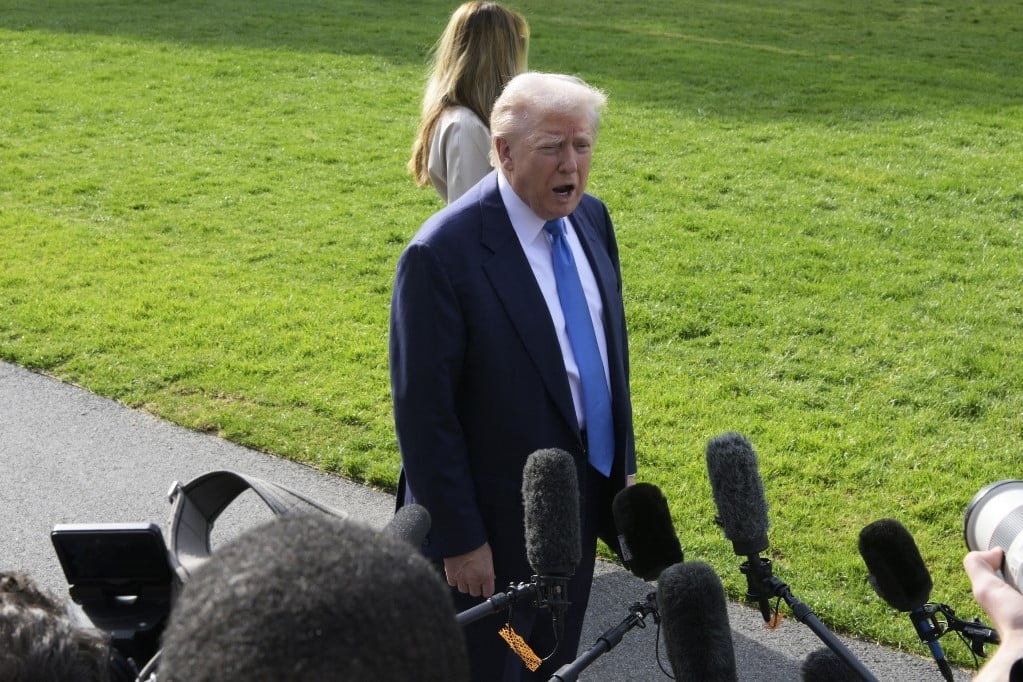 Trumpnak szóltak Brüsszelből