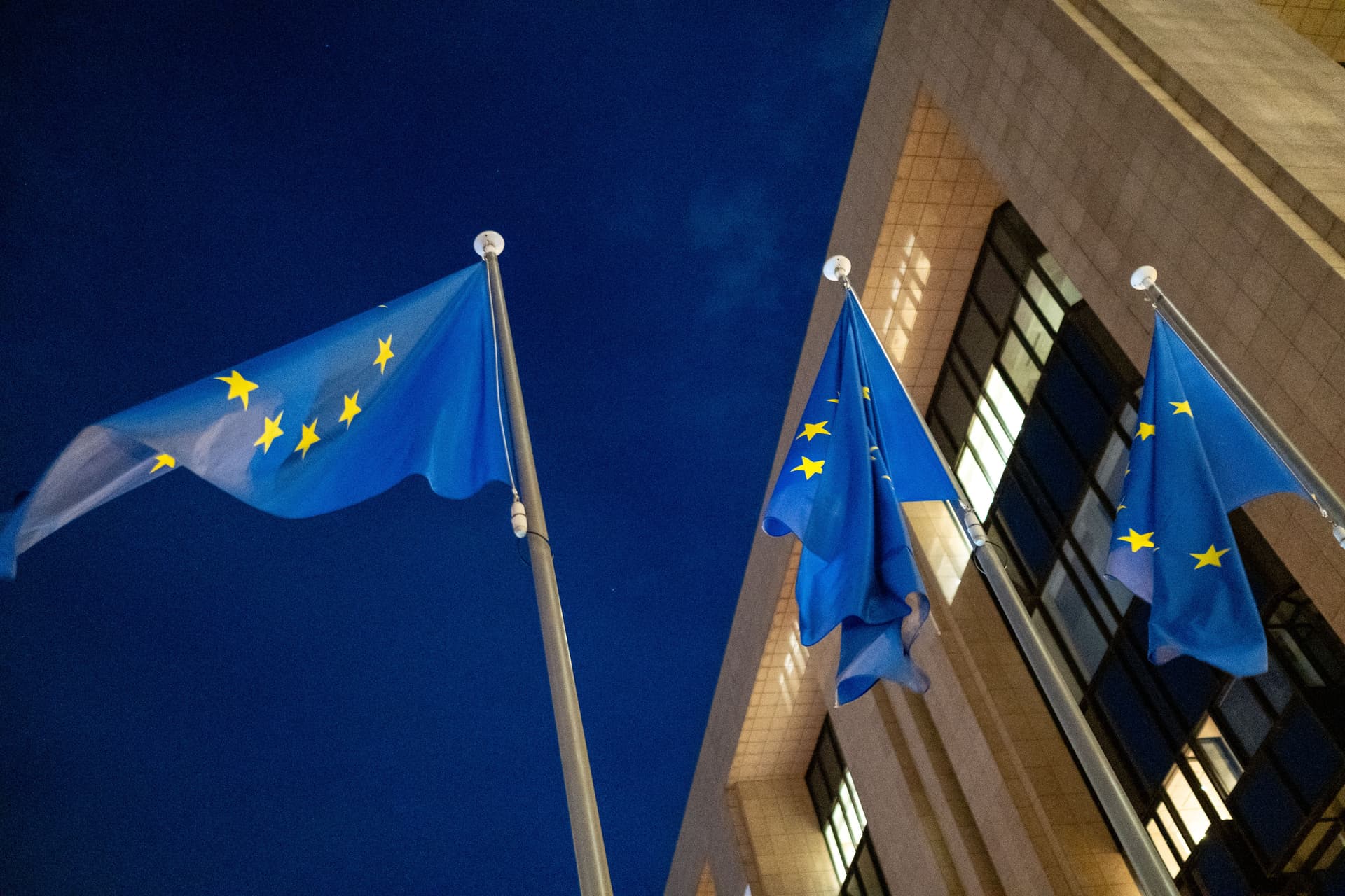 Élesen nyilatkoztak az EU Ukrajna-ellenes lépéseiről