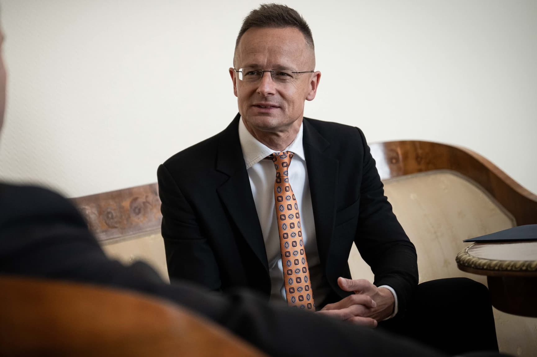 Brüsszel ne akadályozza a béketárgyalások sikerét!