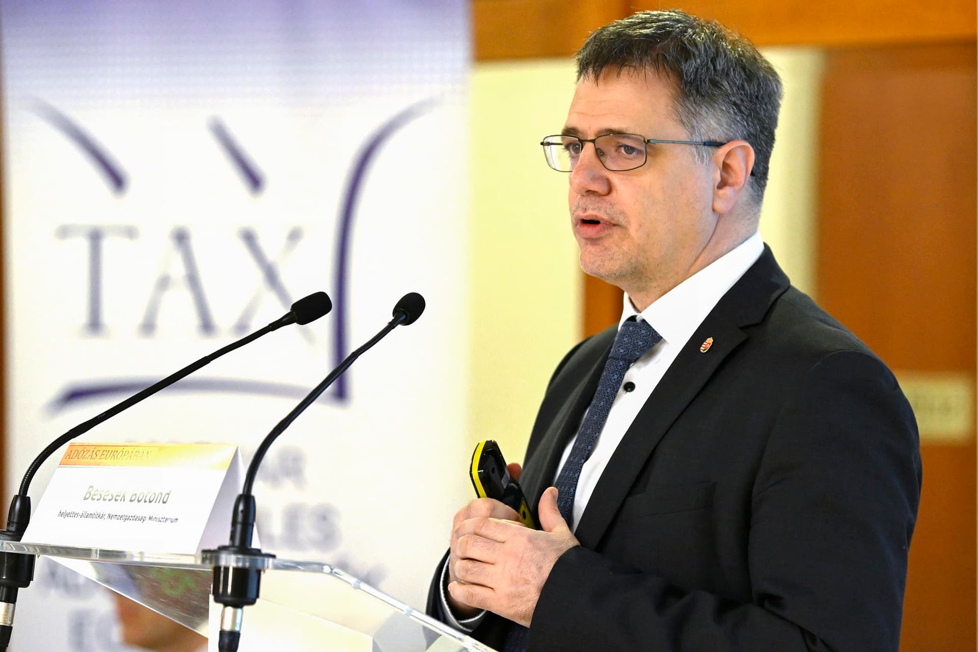Versenyképességi kérdés az adózás egyszerűsítése