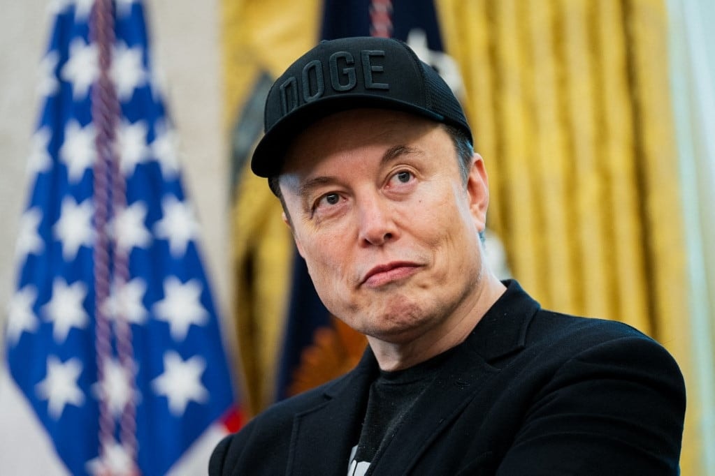 Musk alkalmazottai menekülnek előle