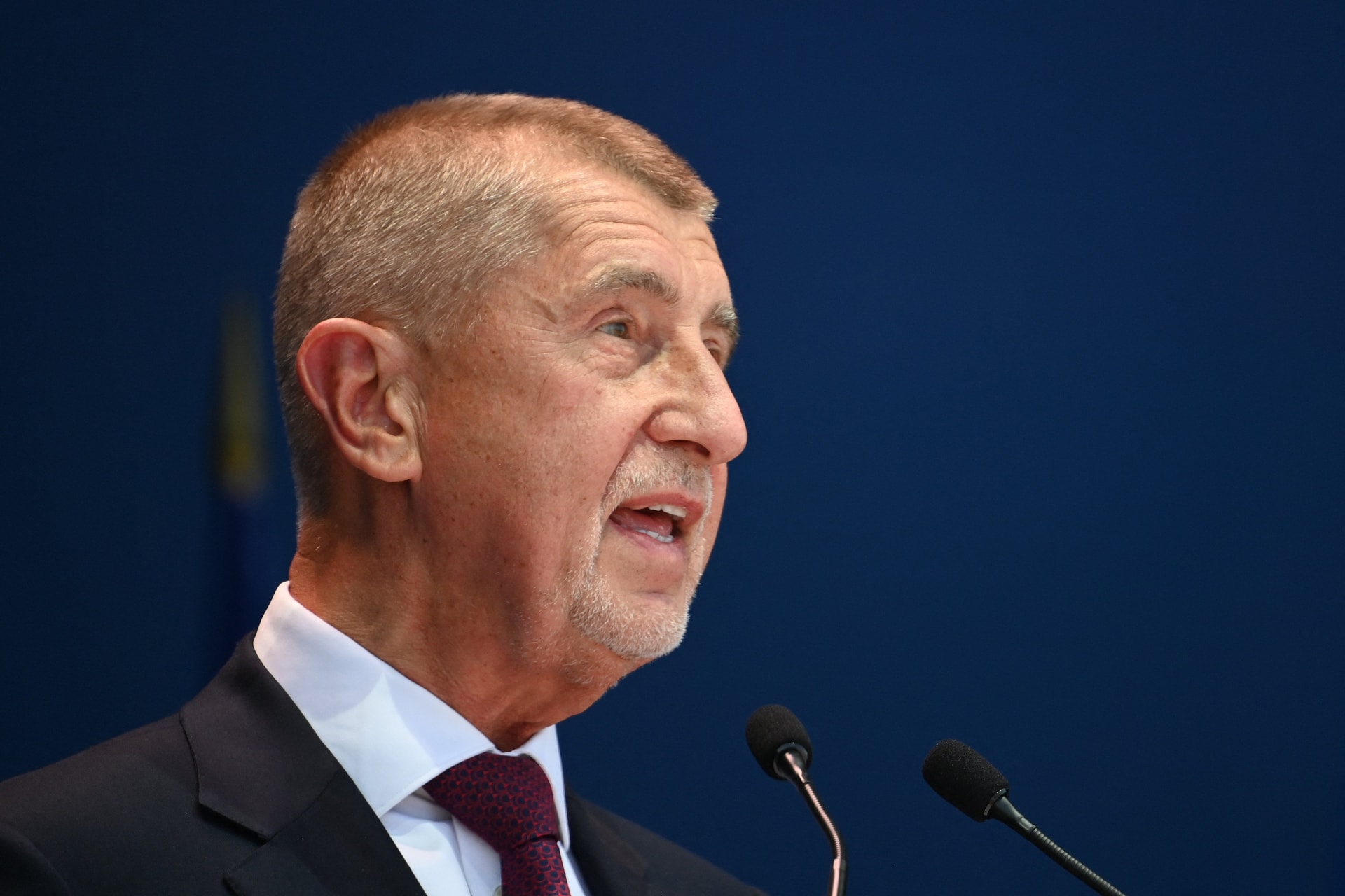Brüsszelt aggasztják Babis győzelmi esélyei Csehországban