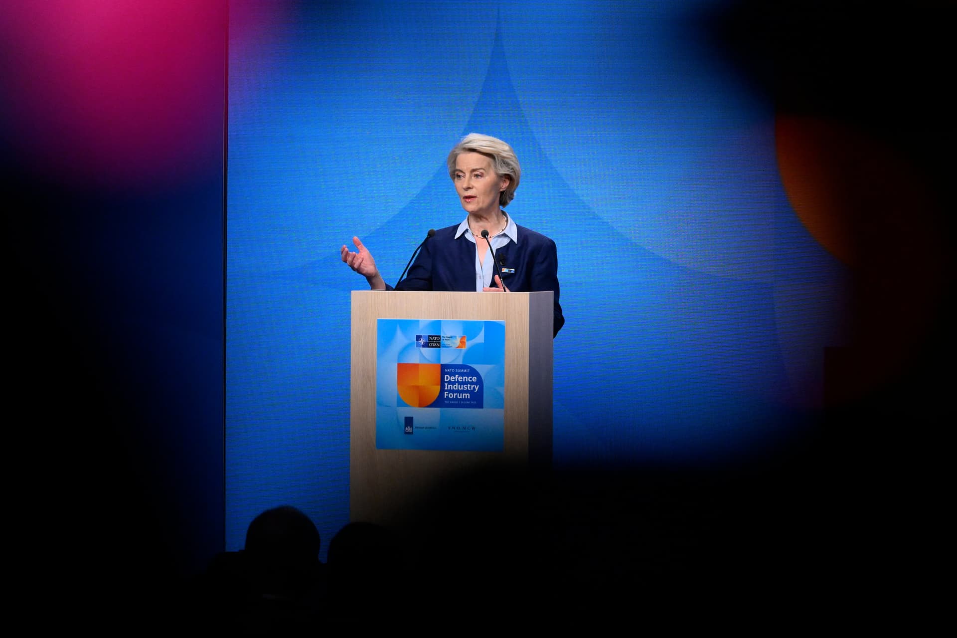 Von der Leyen háborúra készíti Európát