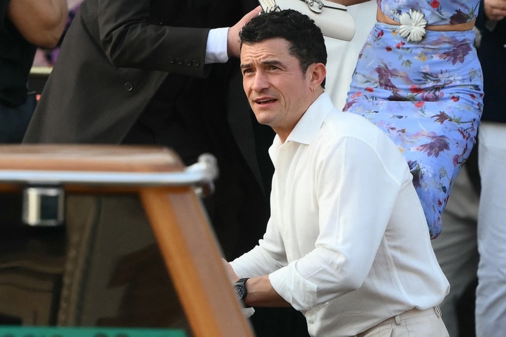 Orlando Bloom nem pazarolja az idejét