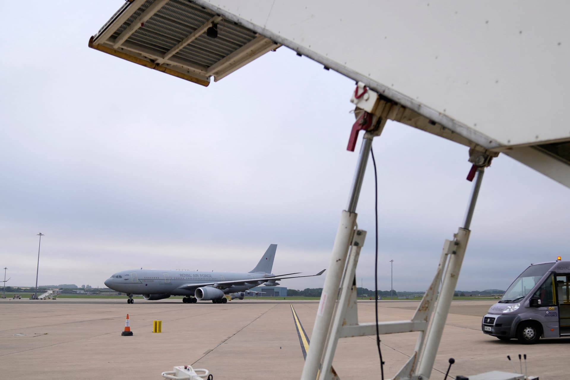 Négy embert vettek őrizetbe repülőrongálás miatt
