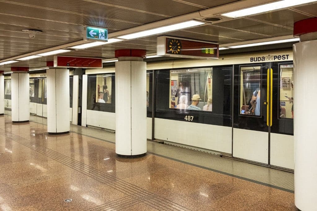 Rövidített útvonalon jár a 4-es metró a hétvégén
