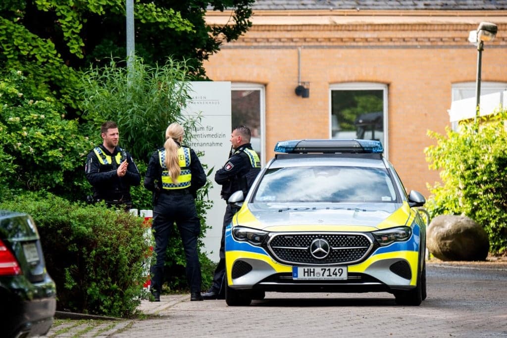 A szabotázs lehetőségét is vizsgálják a Stuttgart közelében megrongált vasúti kábelek ügyében