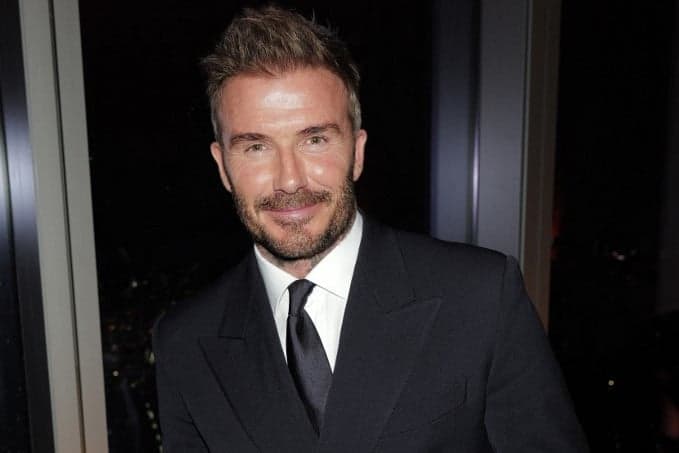 Lovaggá ütik David Beckhamet