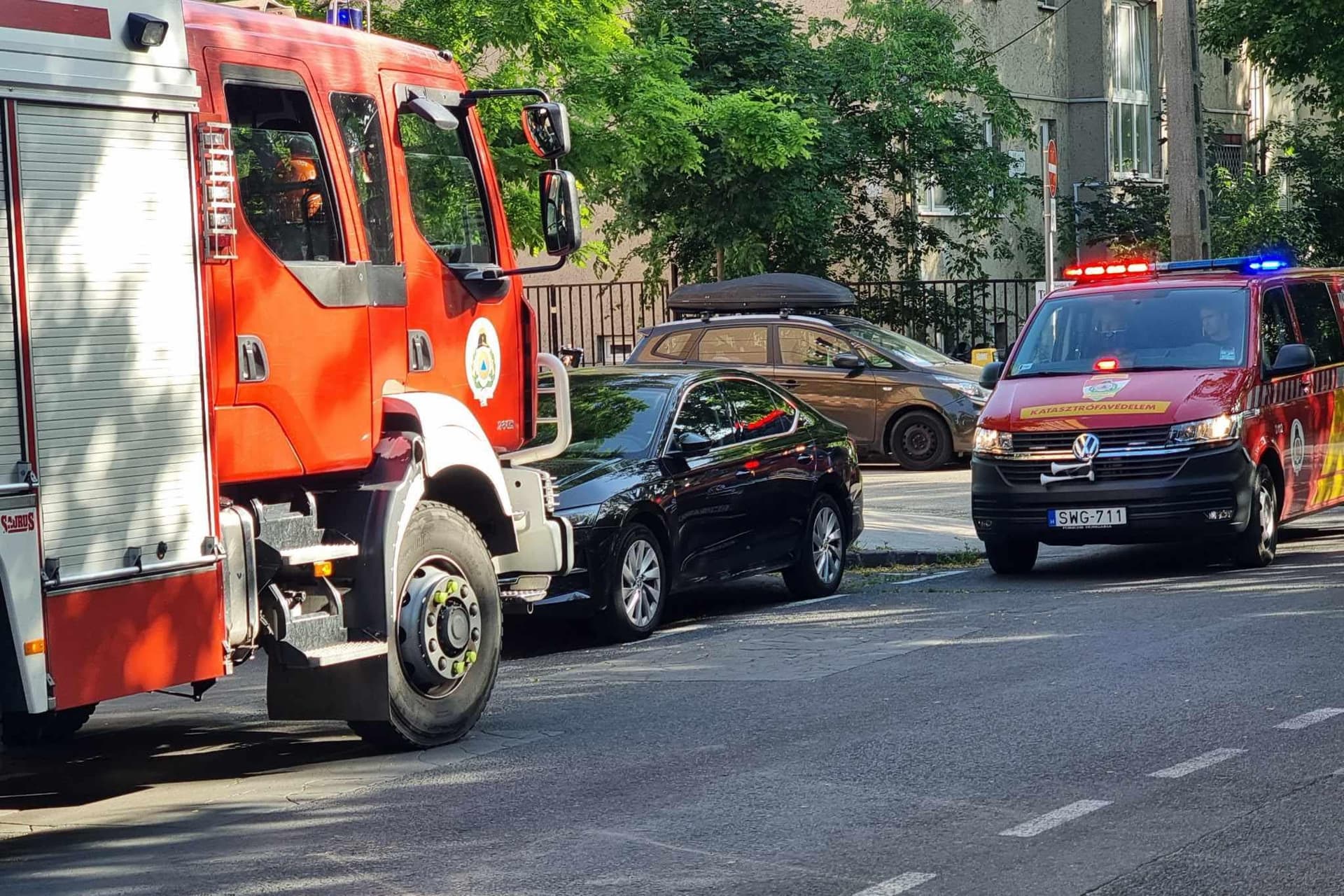 A fővárosban nyolcvannál több esetben hívták a tűzoltókat a viharos időjárás miatt