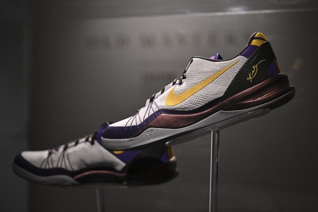 Elkelt Kobe Bryant sportcipője