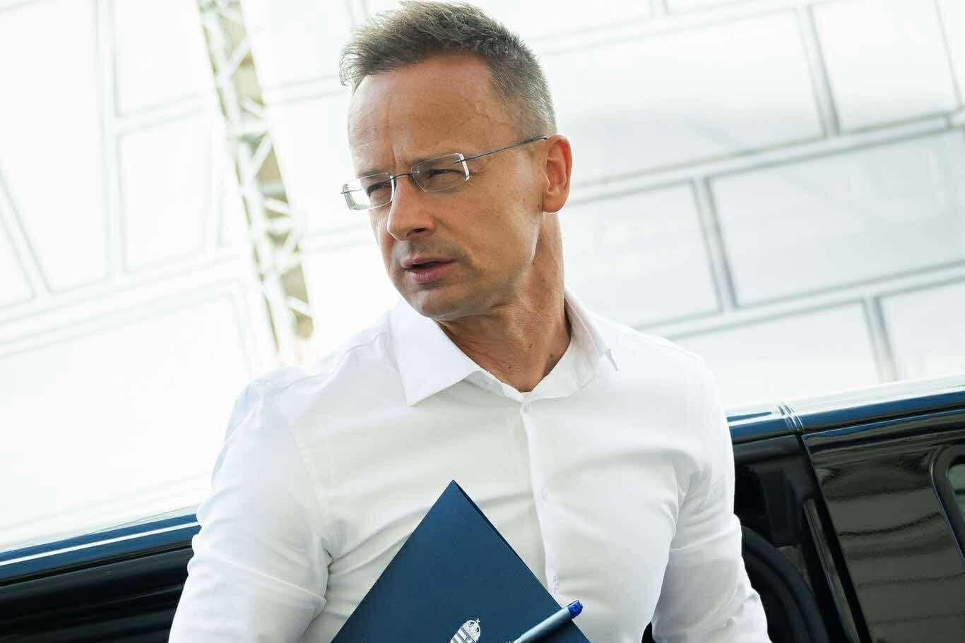 Varsó nem kér a kétoldalú kapcsolatokból