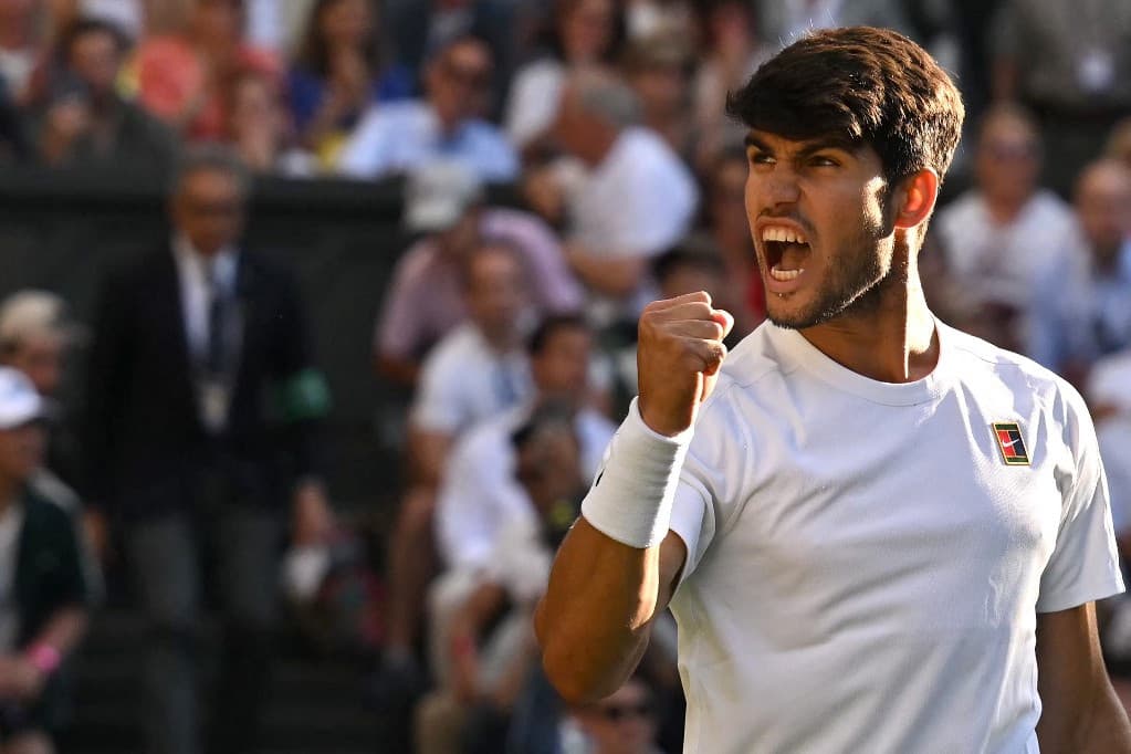 Wimbledoni döntőben a címvédő Carlos Alcaraz