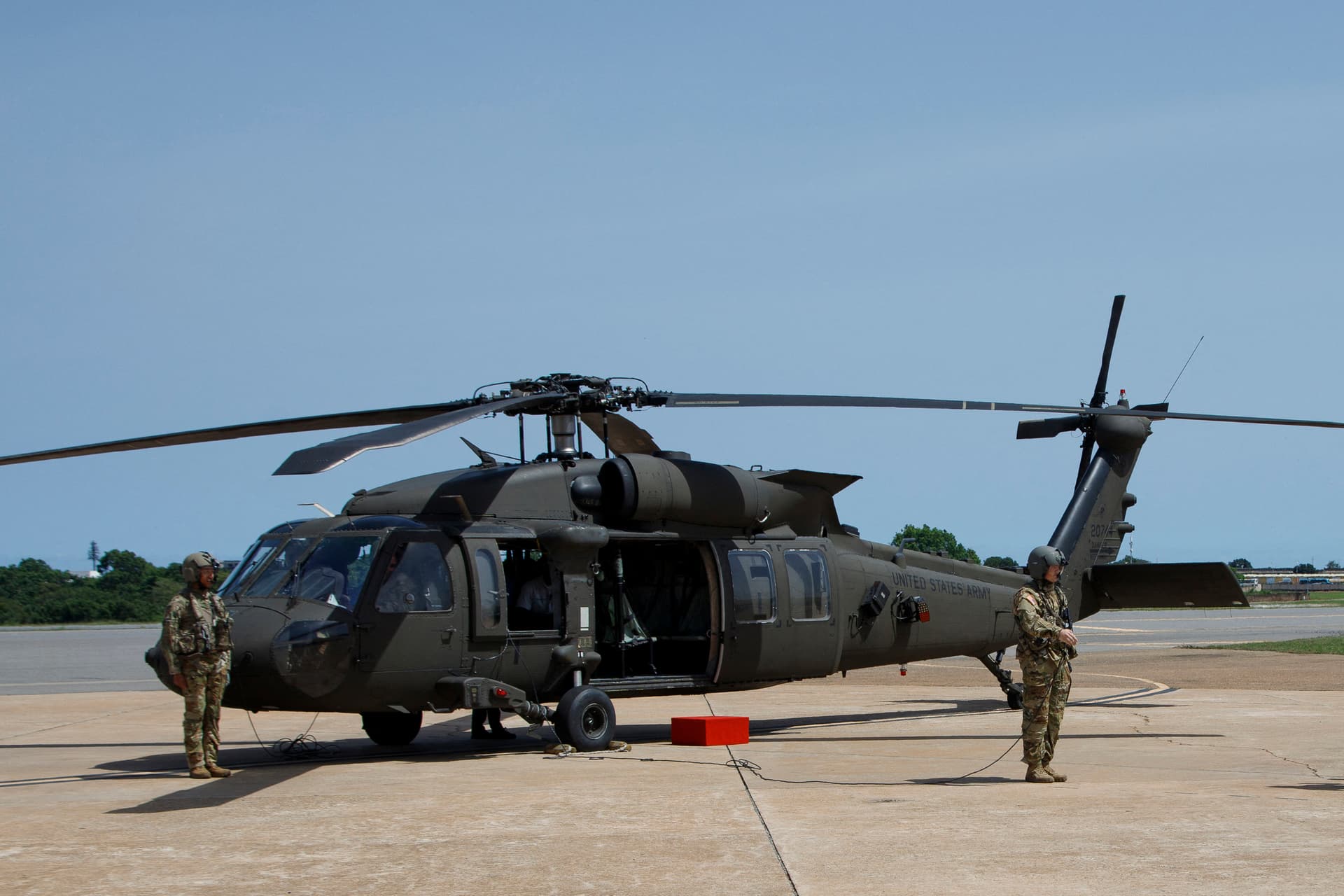 Két ghánai miniszter is életét vesztette egy katonai helikopter lezuhanásában