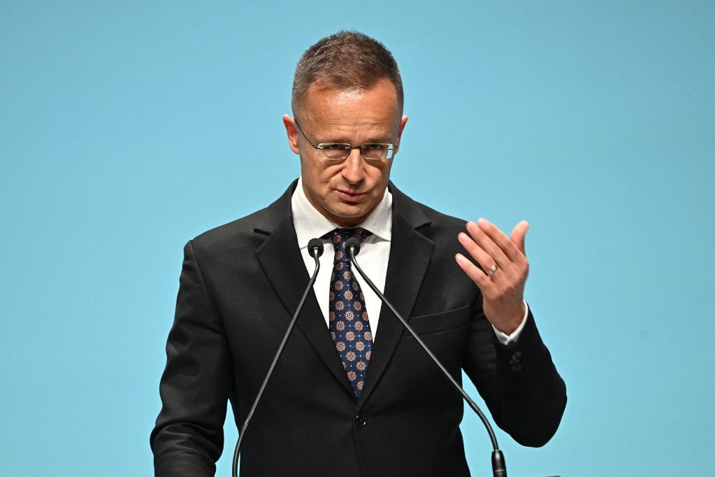 „A kormány megóvja a magyar gazdaságot”