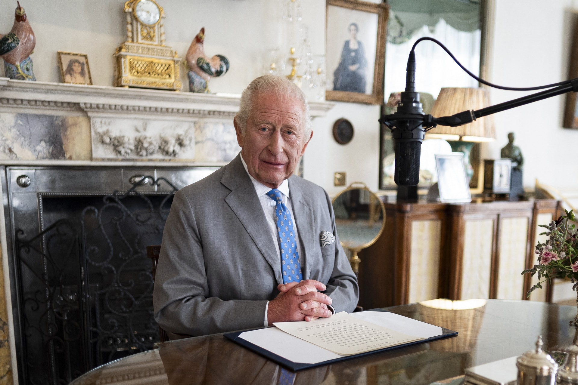 Károly királyt vetik be a britek, hogy meggyőzze Trumpot