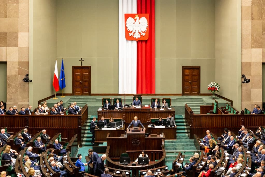 A lengyel parlament ismét meghosszabbította a Fehéroroszországból érkezők menedékkérelme benyújtásának felfüggesztését