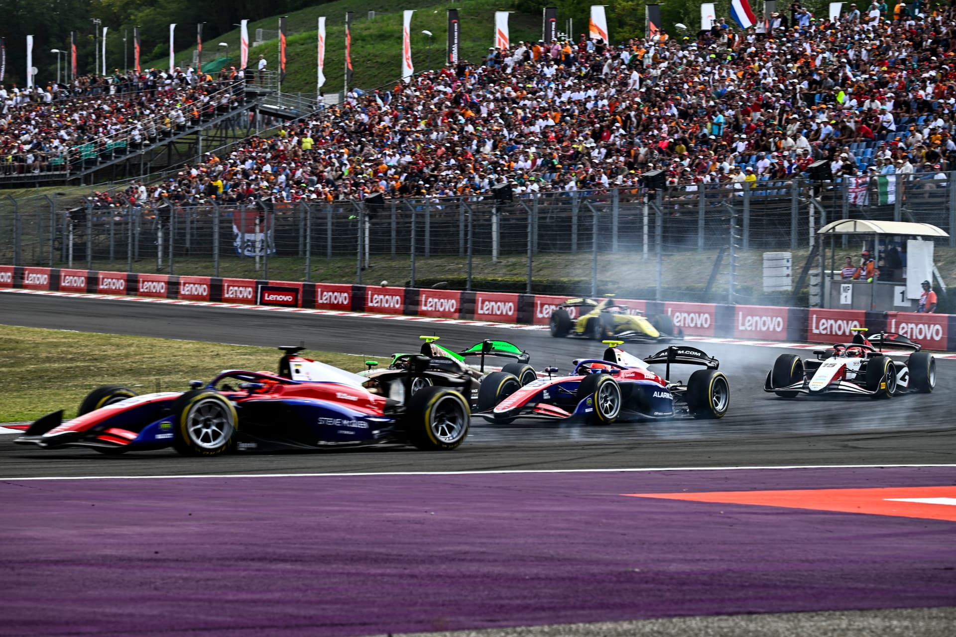 Spanyol győzelem a Forma-2-es sprintfutamon