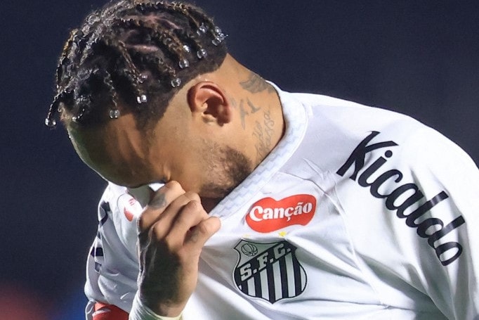 Úgy kikaptak, hogy Neymar sírva fakadt