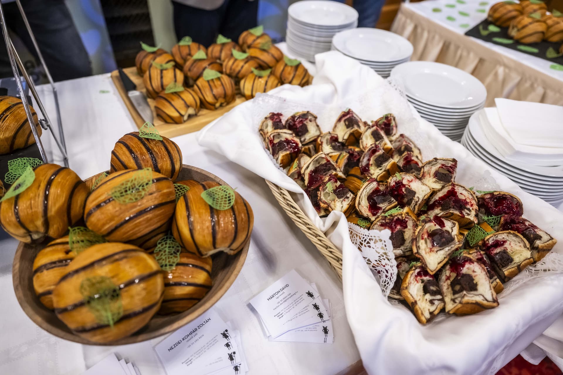 Selymes brownie és meggyszósz rejtőzik az idei Leveles sétáló sütemény díjnyertes tésztájában