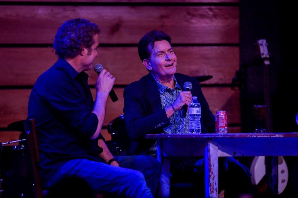Charlie Sheen nyolc éve józan