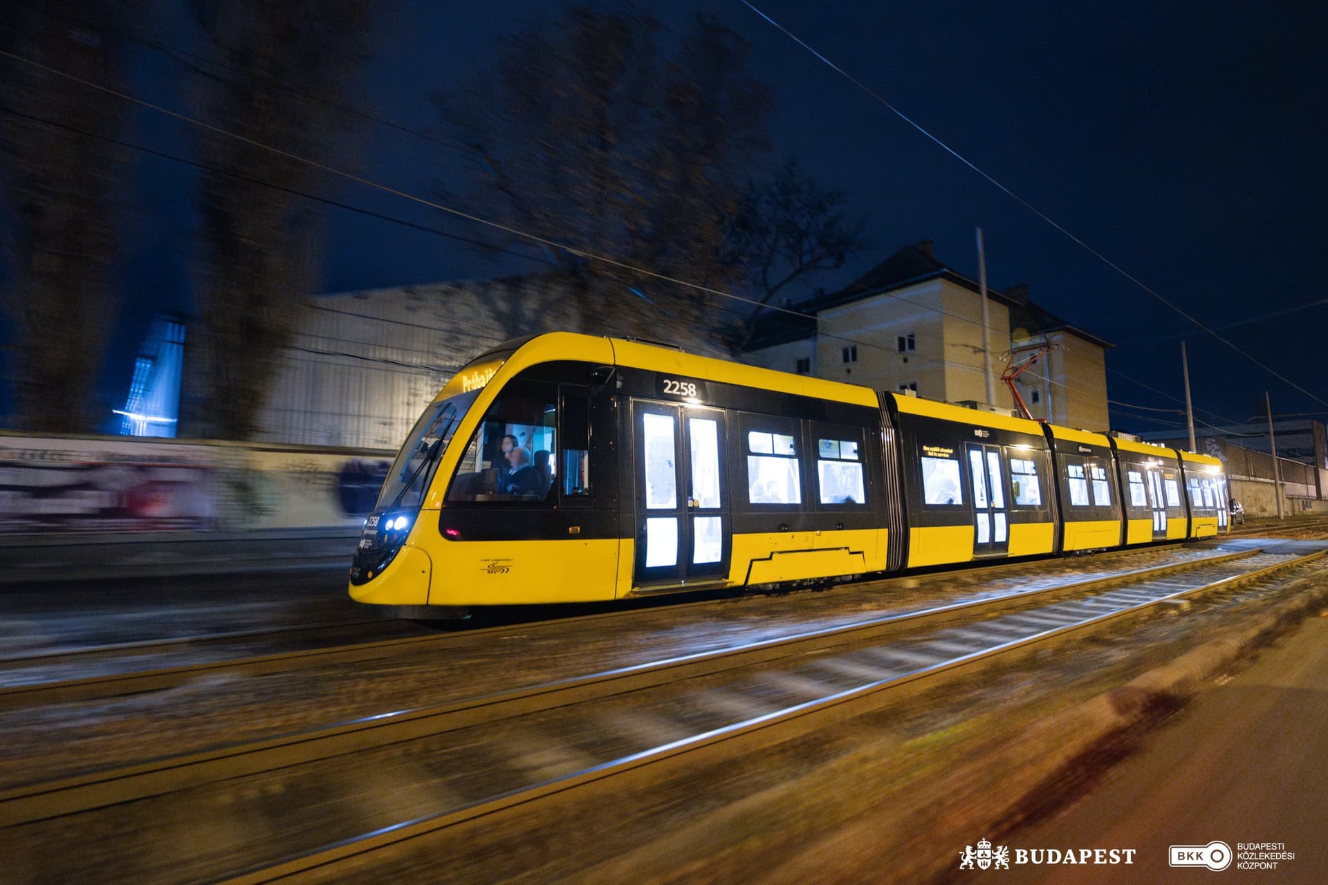 A trolik és buszok után jöhetnek a beszélő villamosok is Budapesten