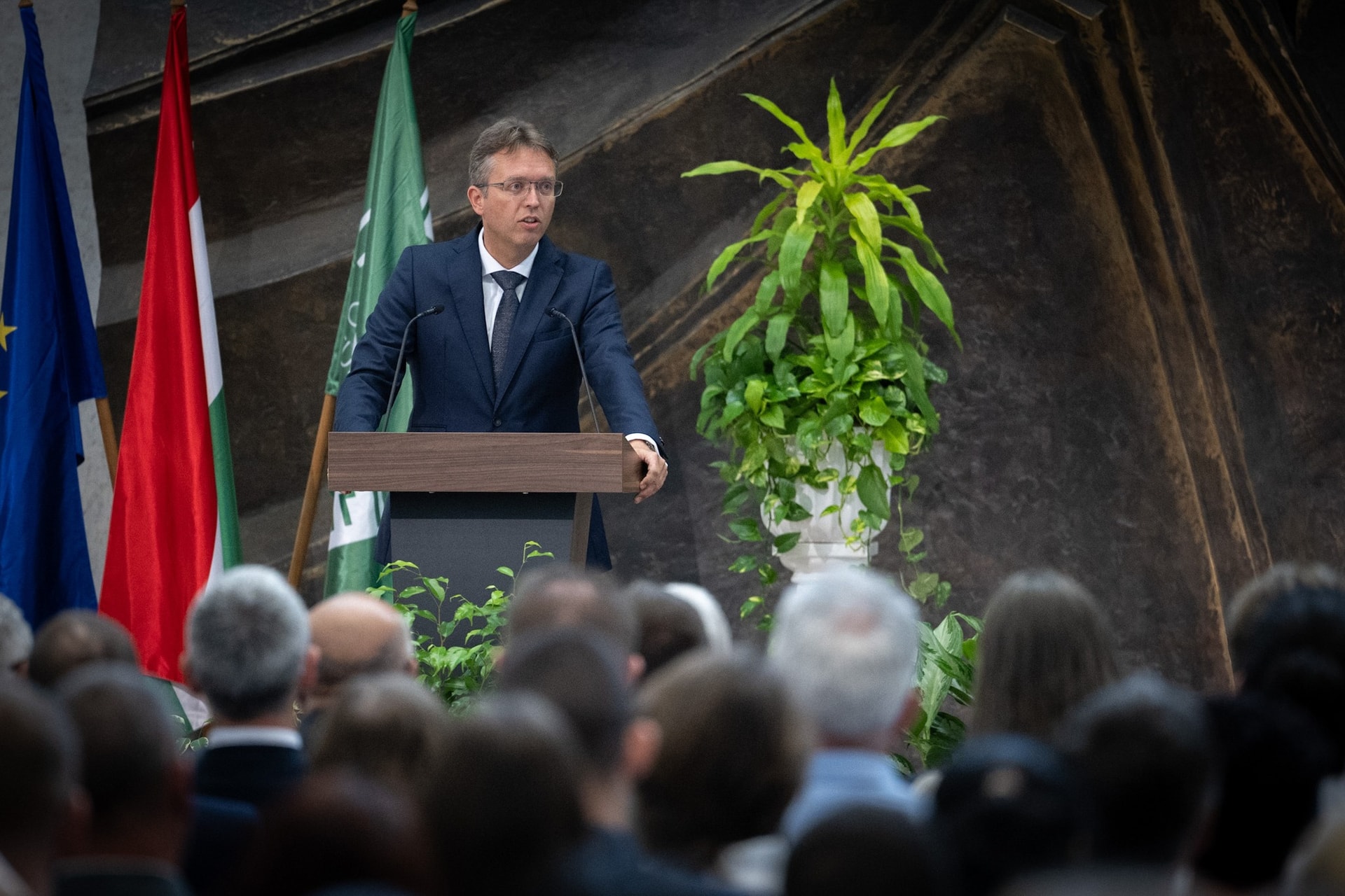 Hankó Balázs miniszter is gratulált Krasznahorkai Lászlónak