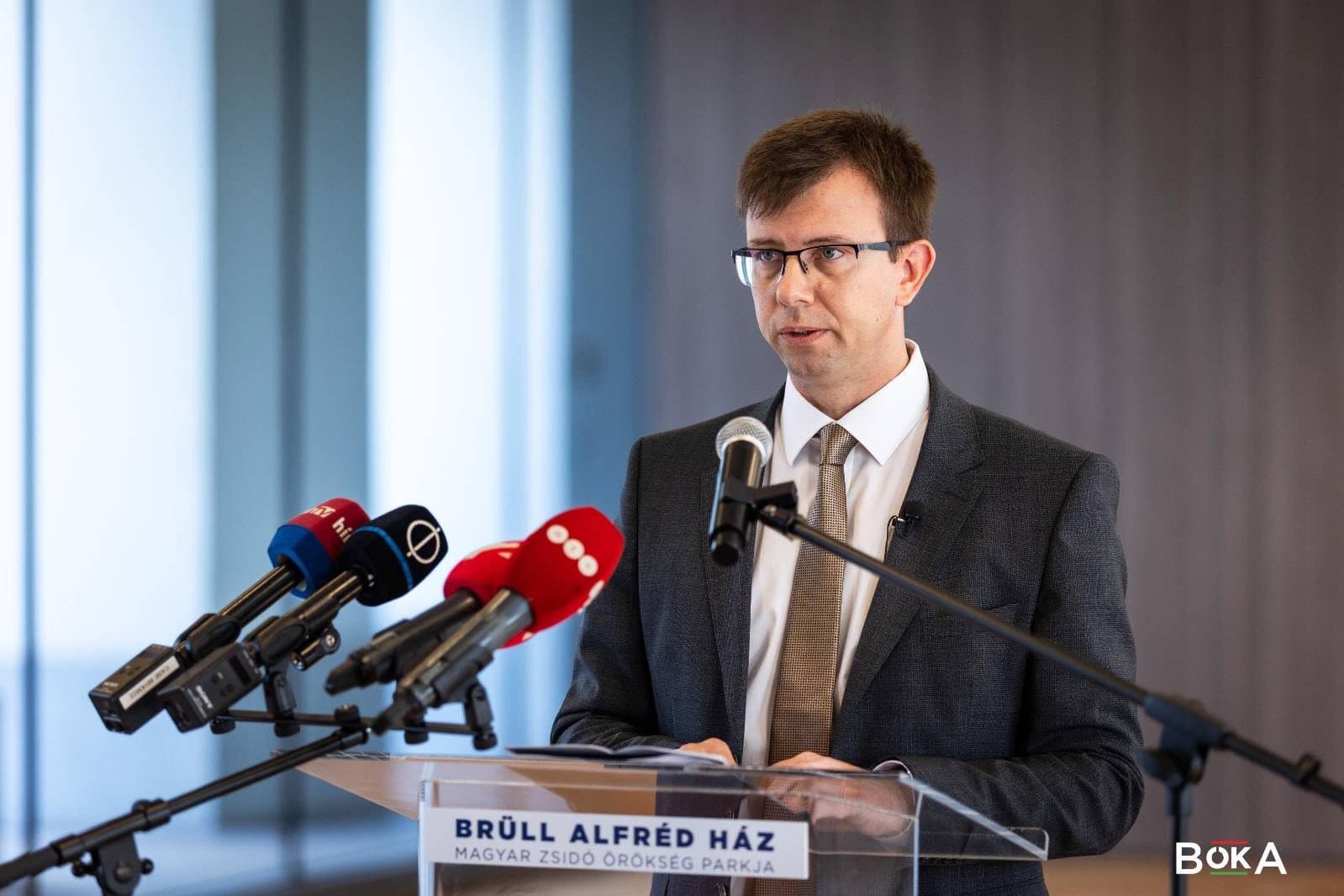 Bóka János: A háború kopogtat Európa ajtaján