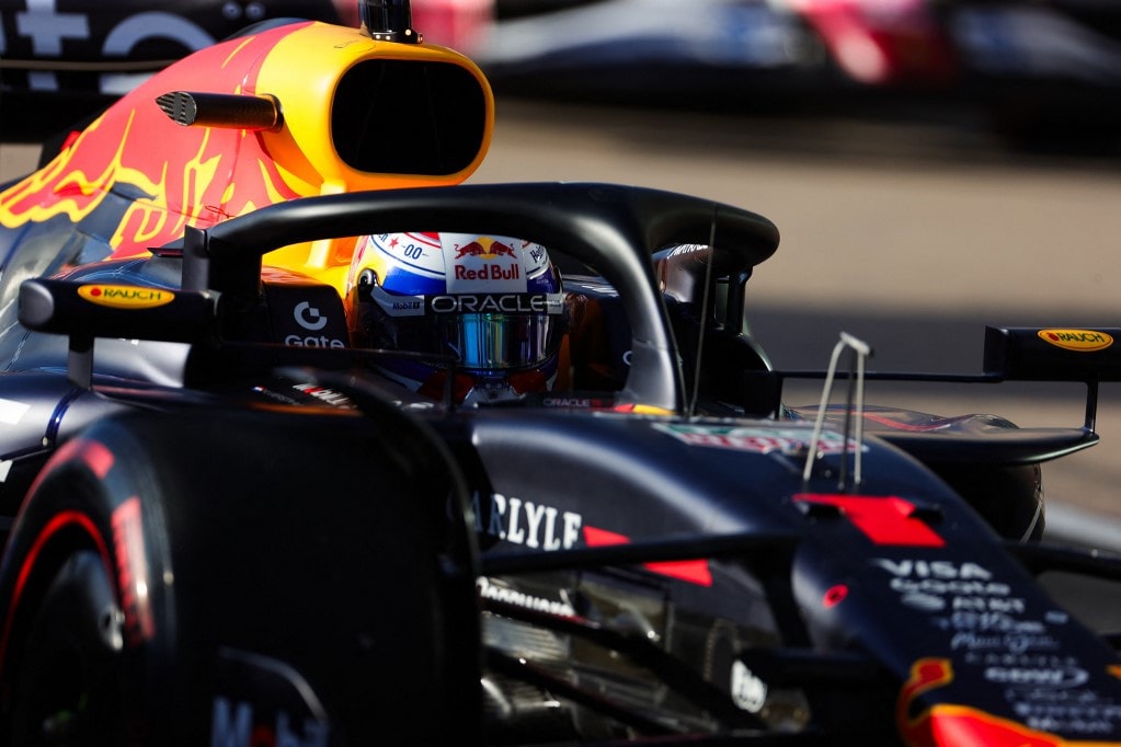 Verstappen rajtol az élről a sprintfutamon