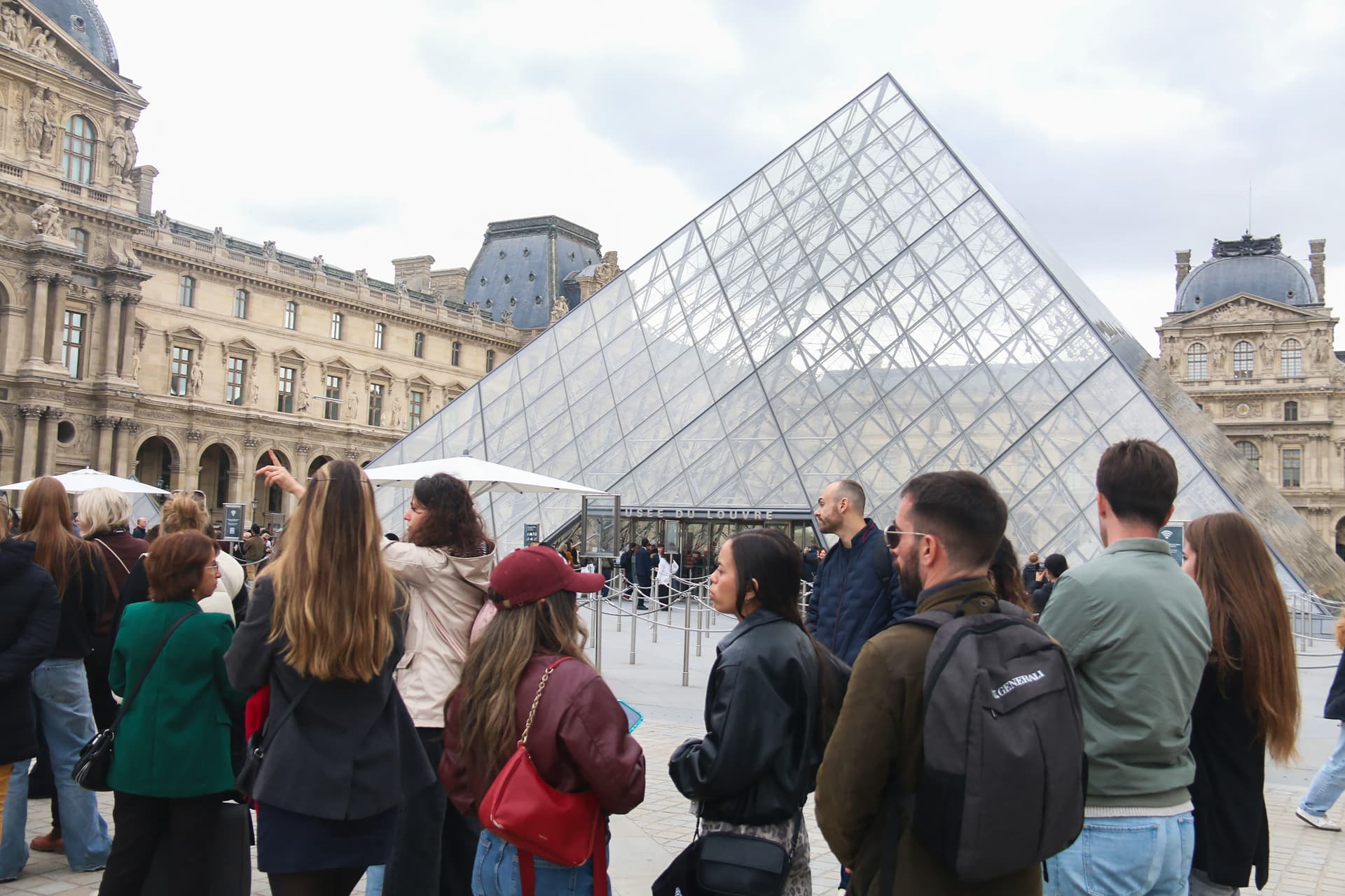 Így rabolták ki a Louvre-t