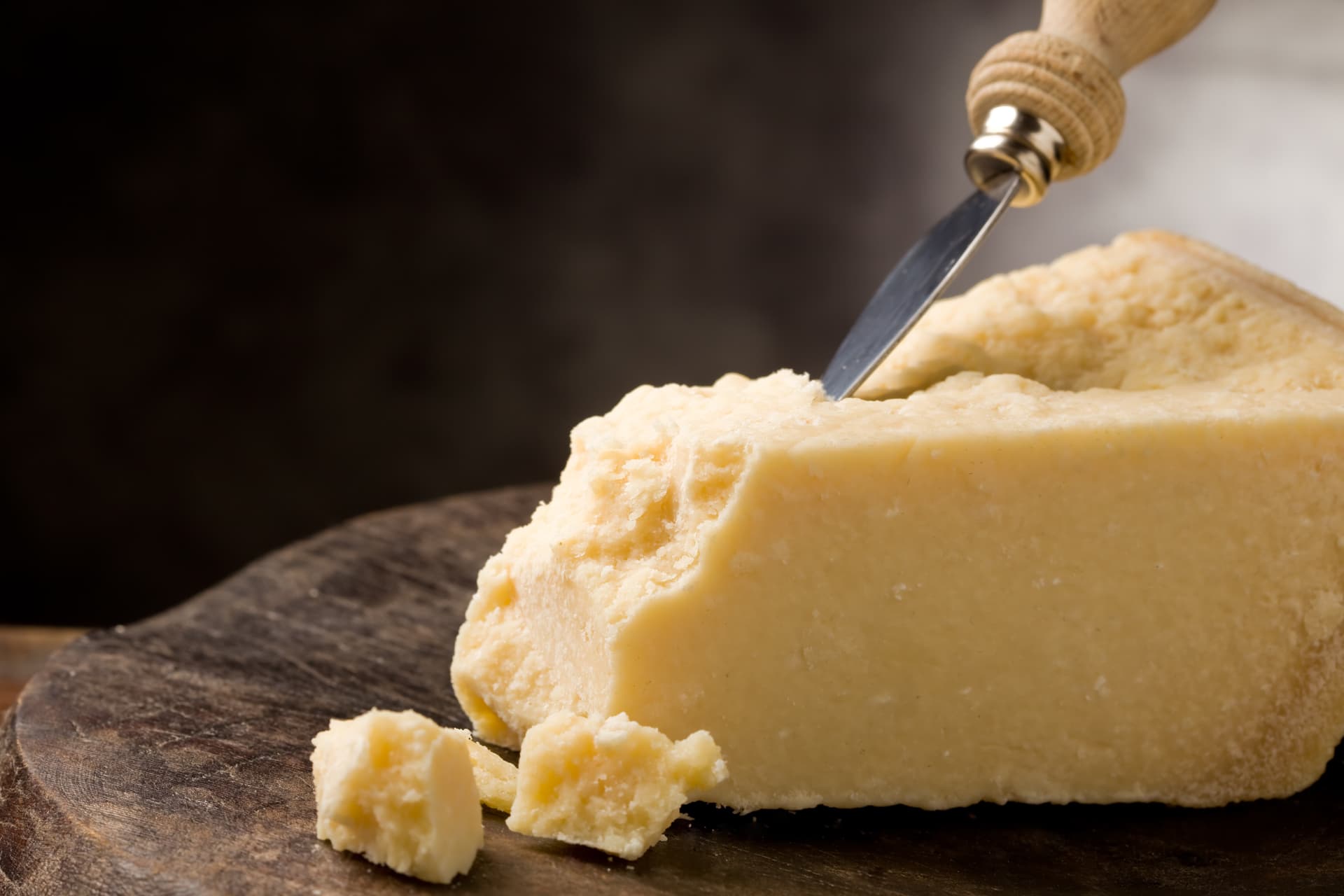 Az emberek nem örülnek, miután megtudják, hogyan készül a parmezán sajt