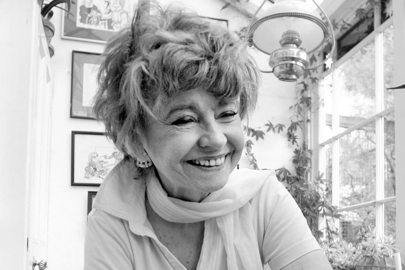 Elhunyt Prunella Scales brit színésznő