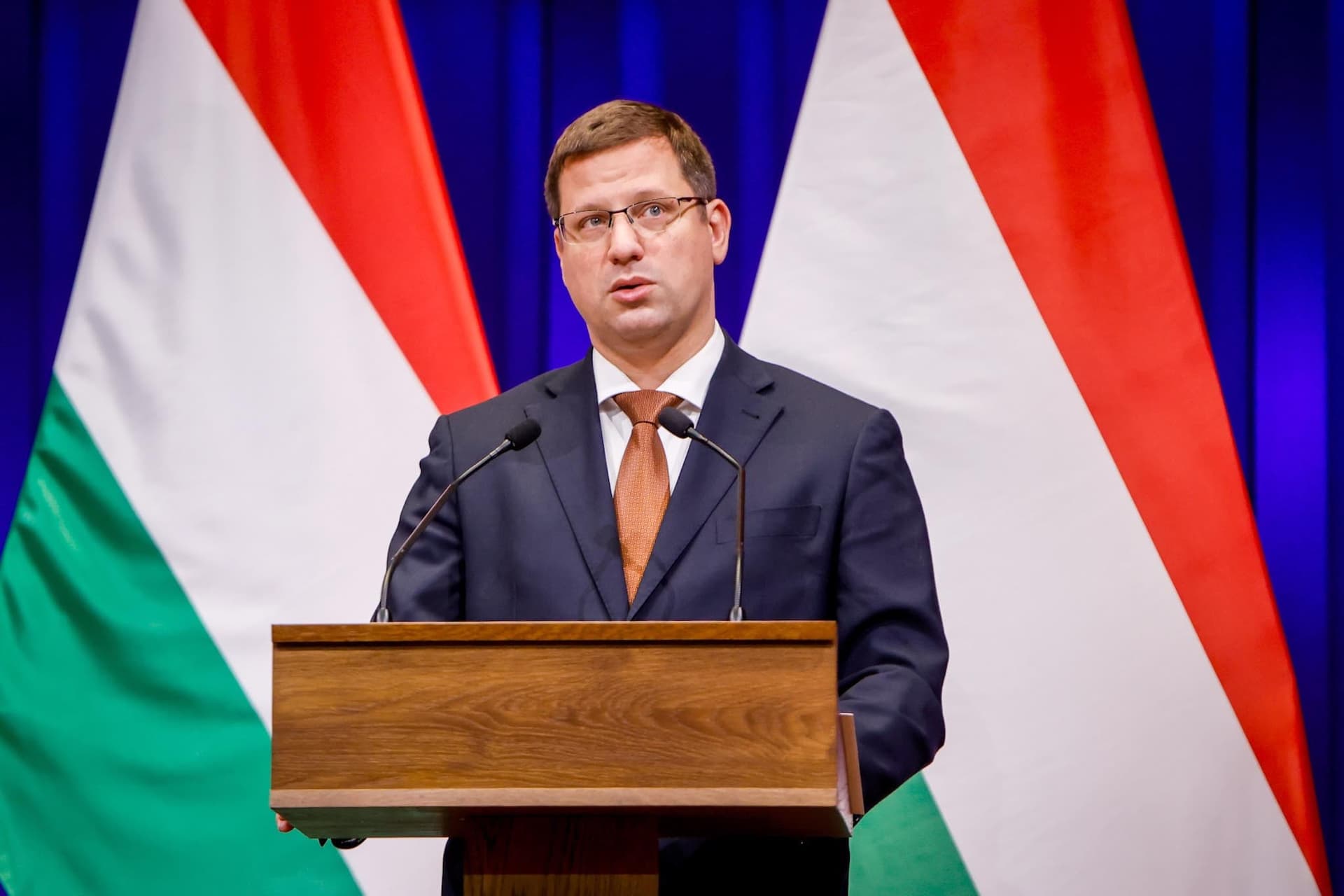 A fegyverszállítás és Ukrajna EU-csatlakozása ellentétes Magyarország érdekével