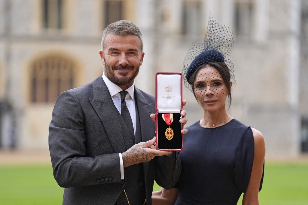 Így ünnepelte lovaggá ütését David Beckham