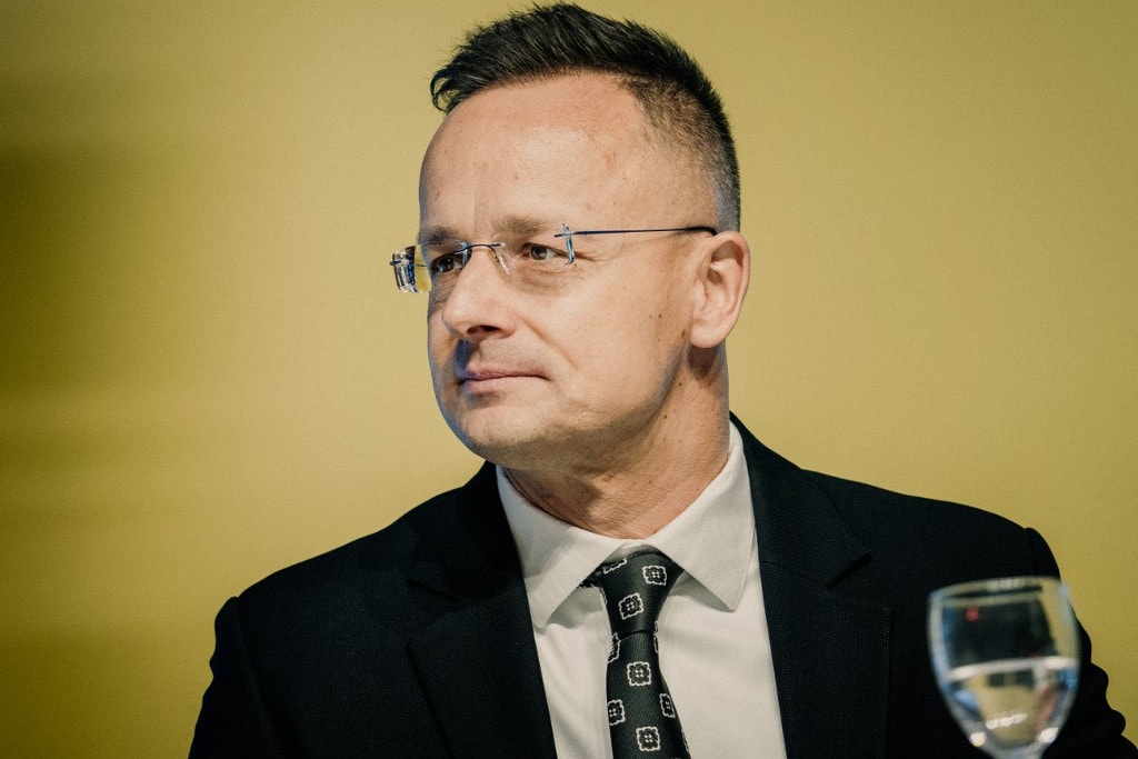Szijjártó Péter: Nem adjuk fel az orosz energiaforrást