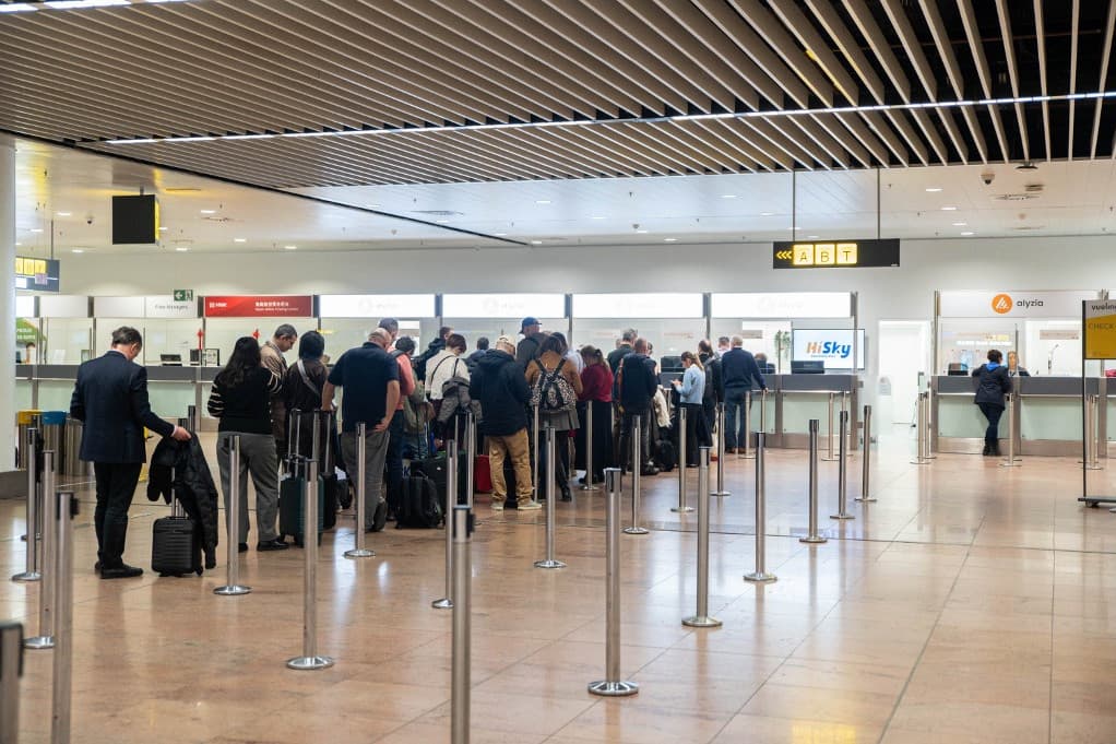 Előbb leállították, majd újraindították a légiközlekedést Brüsszelben