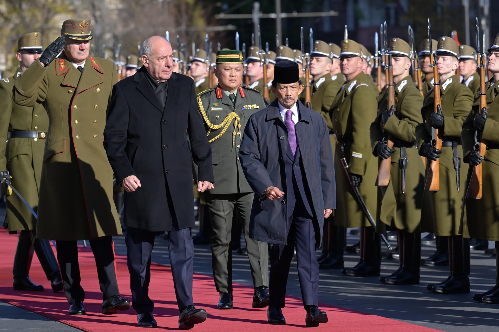 Brunei szultánja magyar állami kitüntetést kapott