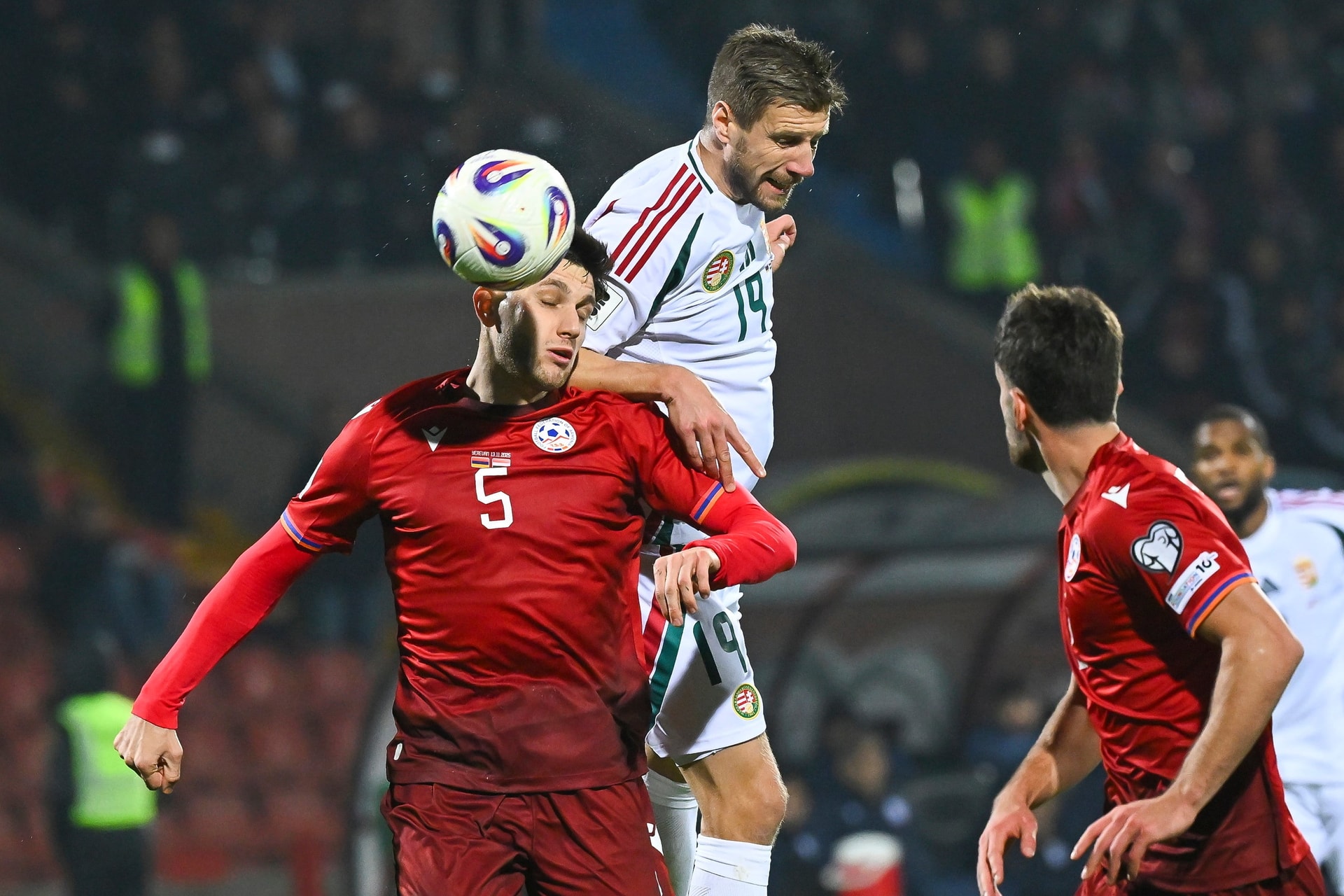 Varga Barnabás góljával győzött a magyar válogatott Jerevánban