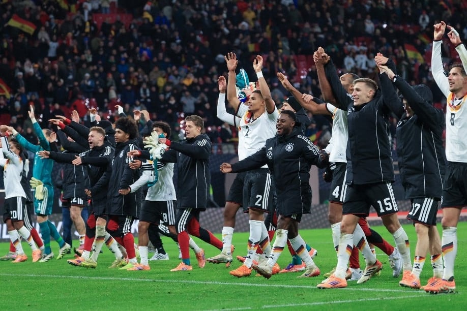 Németország és Hollandia is ott lesz a foci vb-n