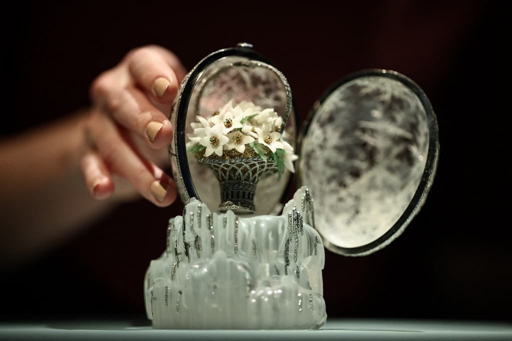 Hiába nyelte le, mégis visszaszerezték a Fabergé-tojásmedált