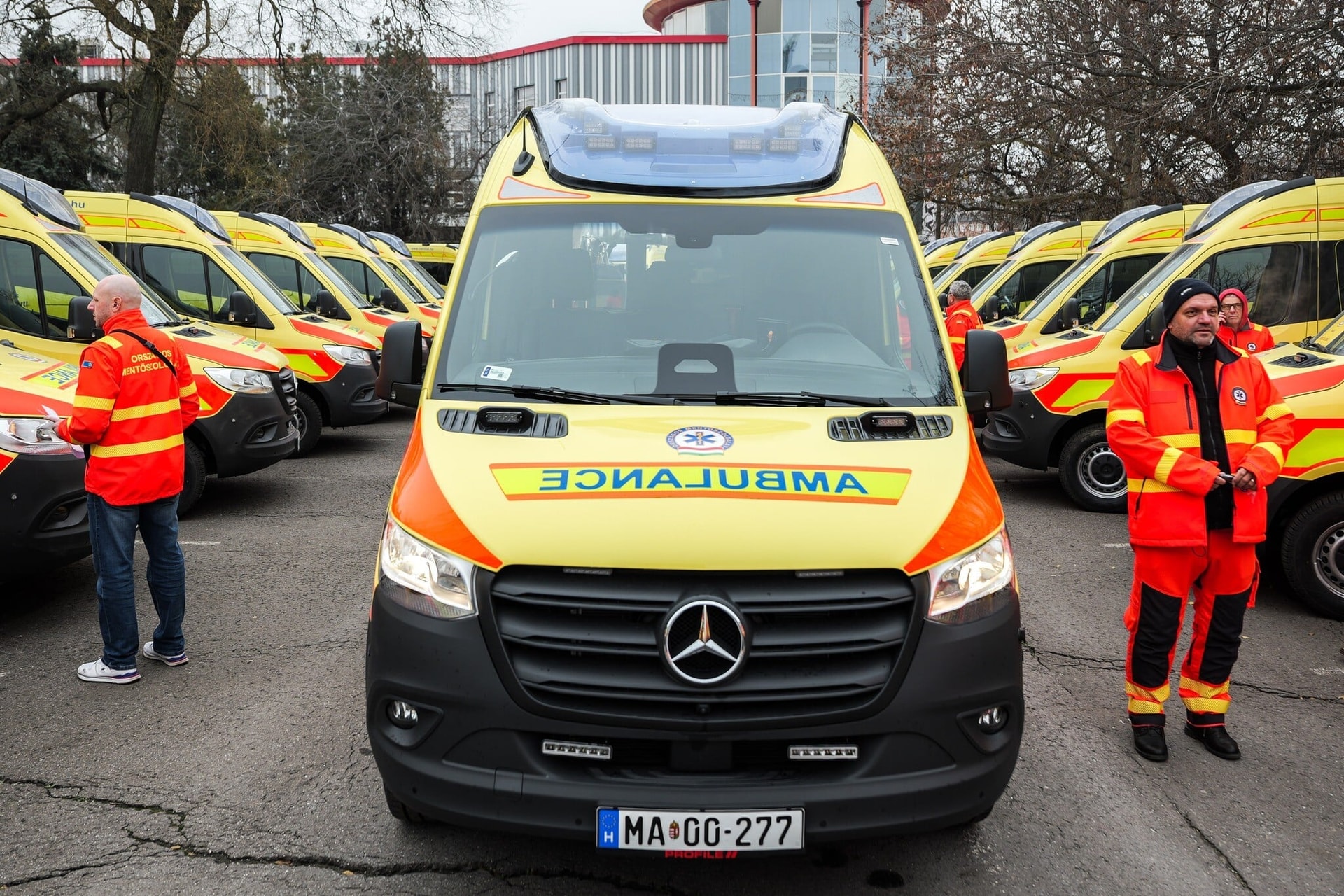 Húszmilliárd forintot fordított autók, eszközök beszerzésére az Országos Mentőszolgálat
