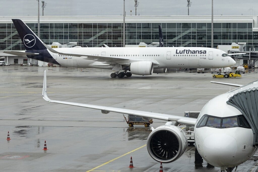 Kerozinhiánytól tart a Lufthansa