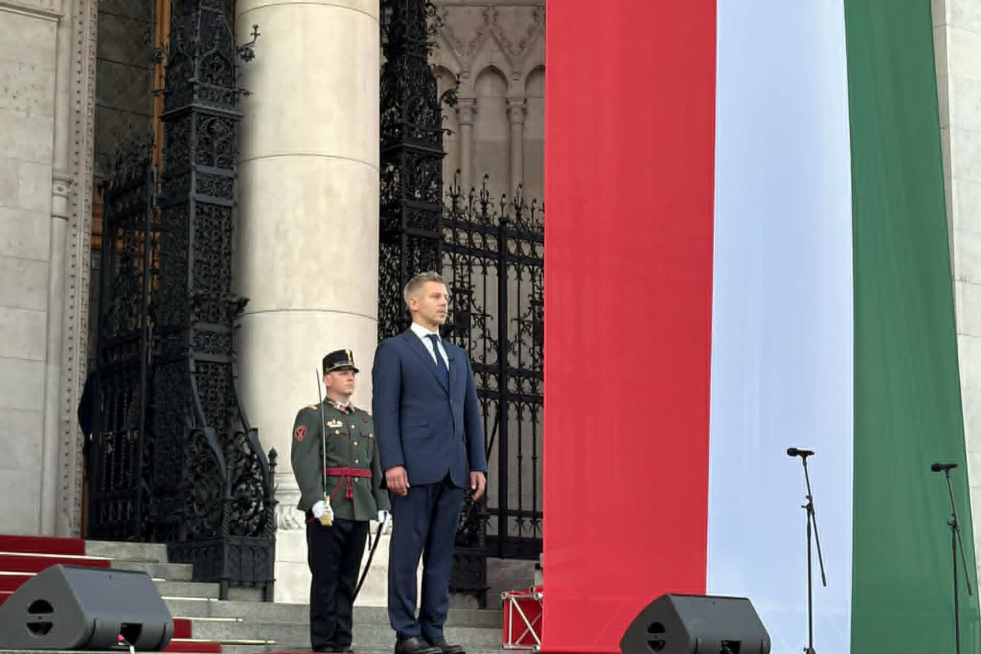 Paksi halászlével ünnepelt a miniszterelnök