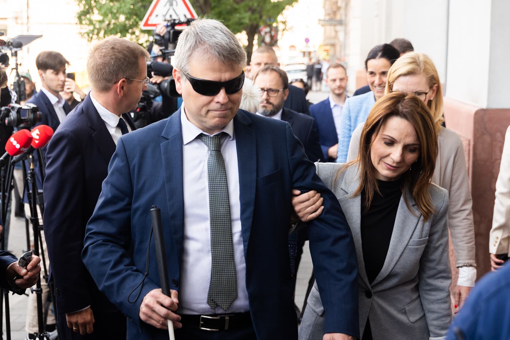 A miniszterelnök és az egészségügyi miniszter is elítélte a szociális miniszterre tett megjegyzéseket