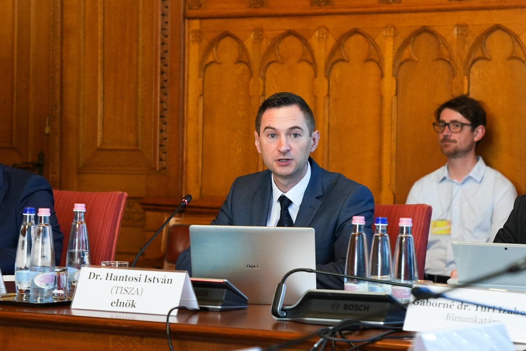 Három civil szervezet is részt vesz az NVVH vezetői kiválasztási folyamatában