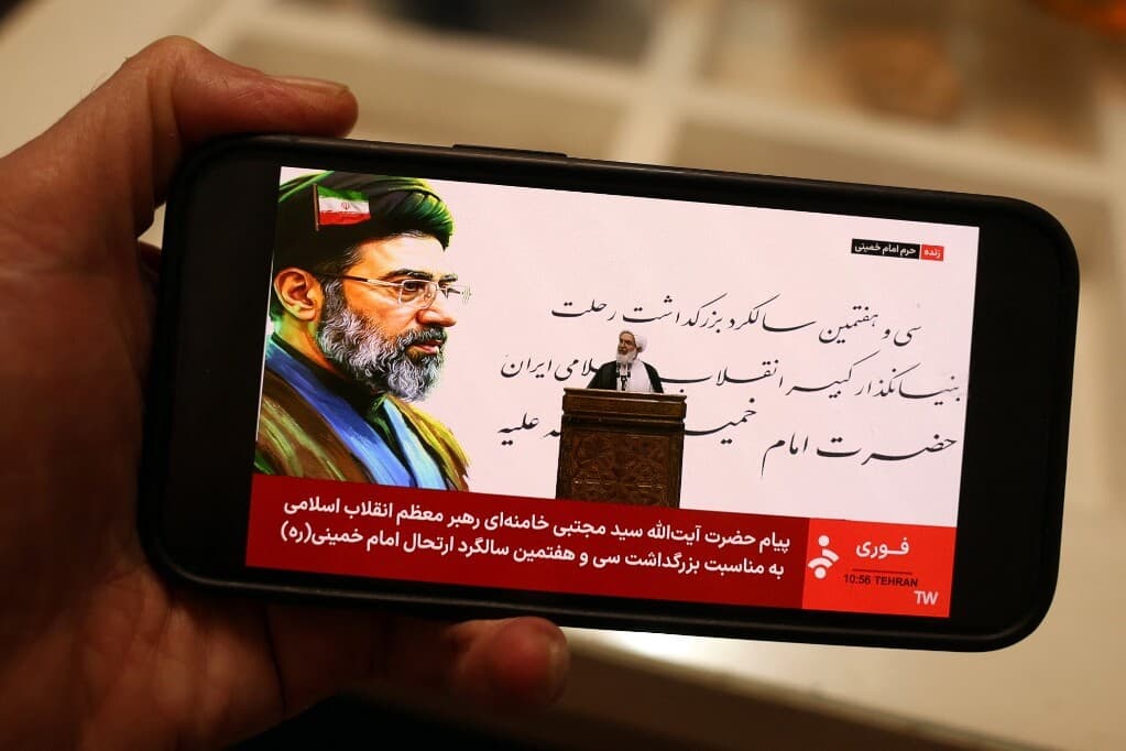 Megszólalt Modzstaba Hamenei
