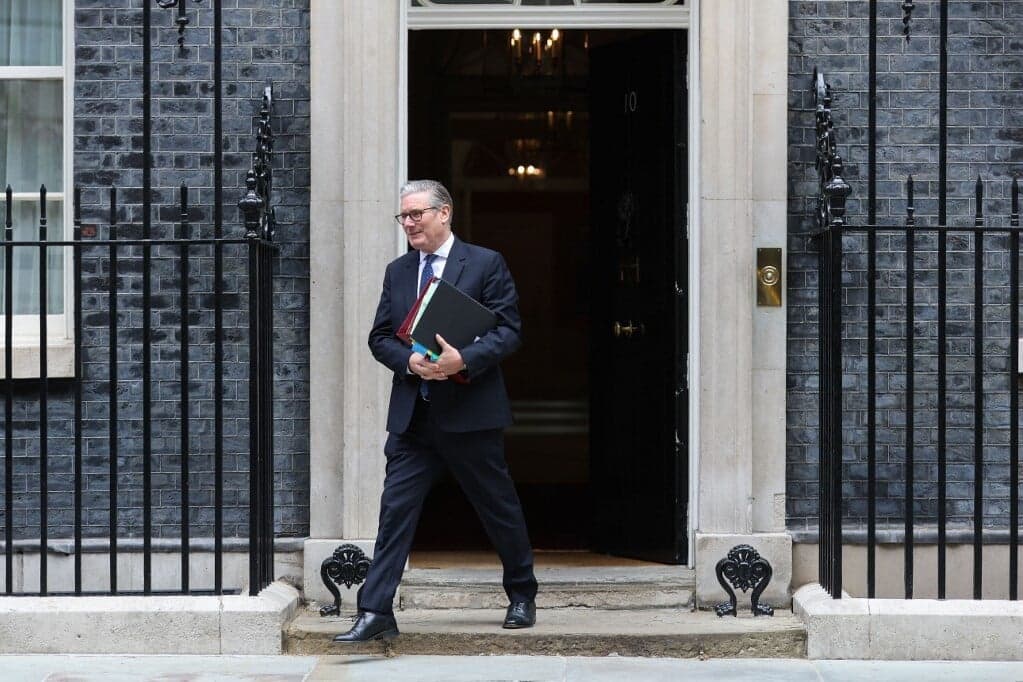Távozik Keir Starmer a brit Munkáspárt éléről