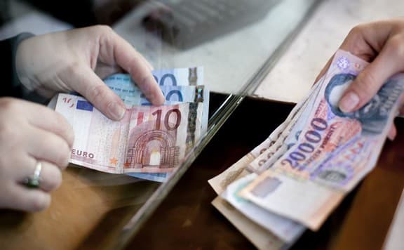 Gyengült a forint