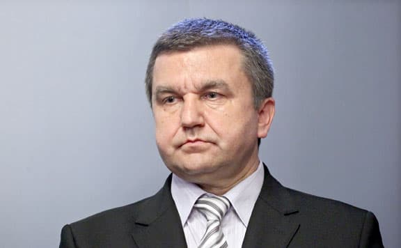 A gépjárművel történő munkába járás adómentes költségtérítése a jelenlegi 15 forintról 30 forintra emelkedik kilométerenként